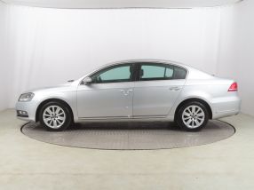 Volkswagen Passat - 2011