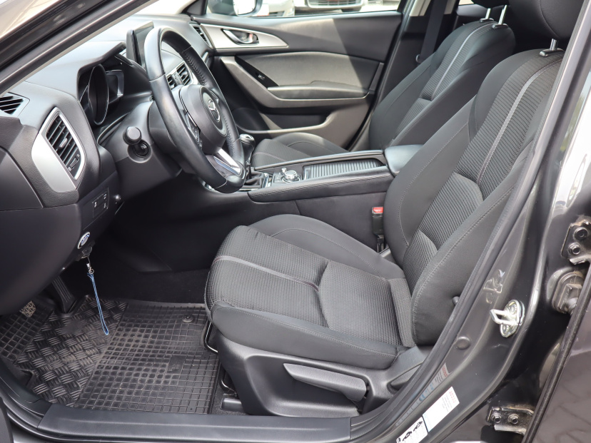 Mazda 3, 2018