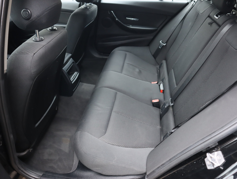 BMW 3, 2015