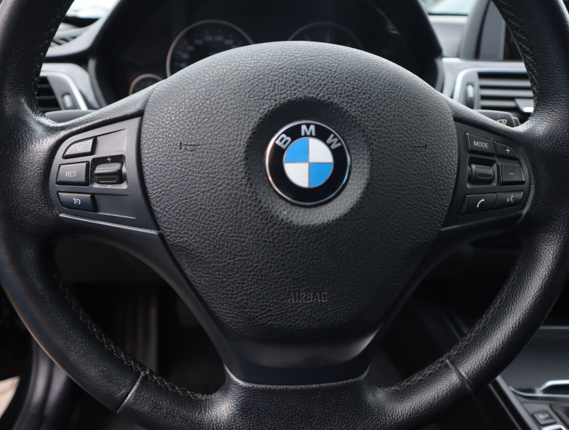 BMW 3, 2015