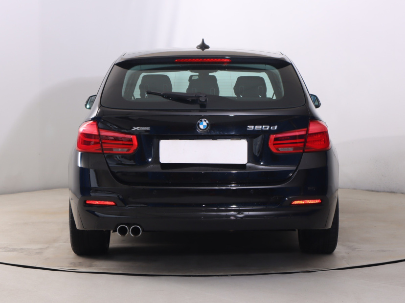 BMW 3, 2015