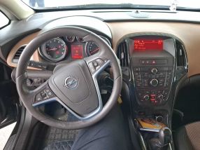 Opel Astra - 2014