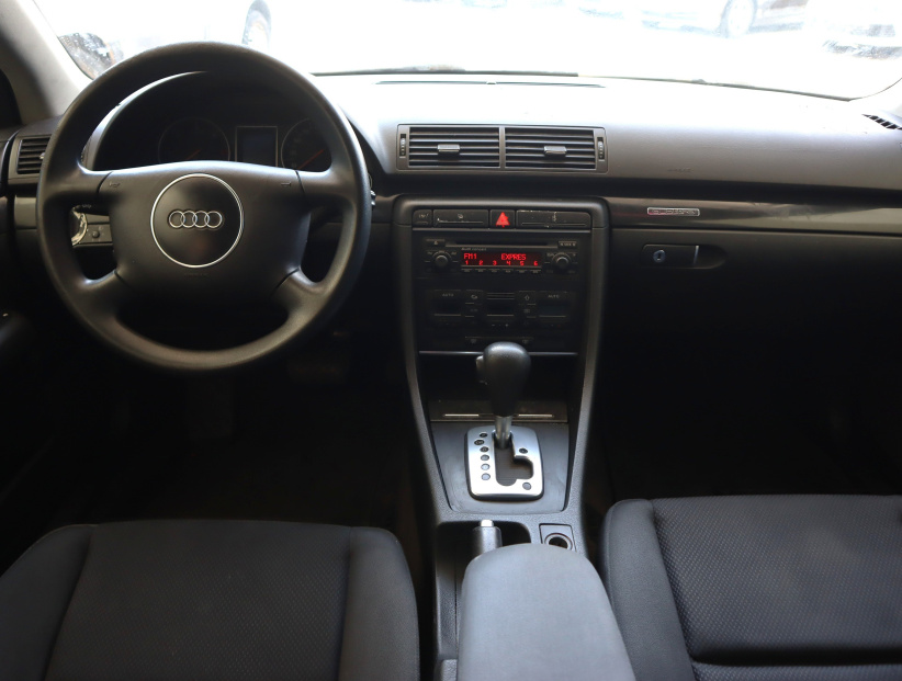 Audi A4, 2004
