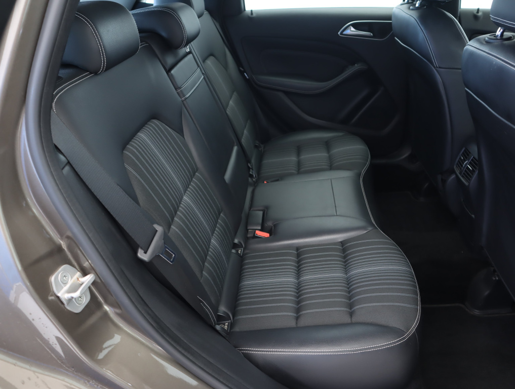 Mercedes-Benz B