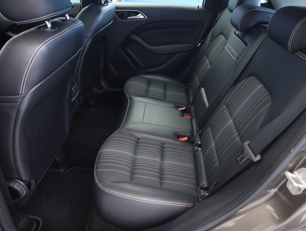 Mercedes-Benz B