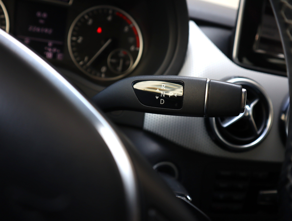 Mercedes-Benz B