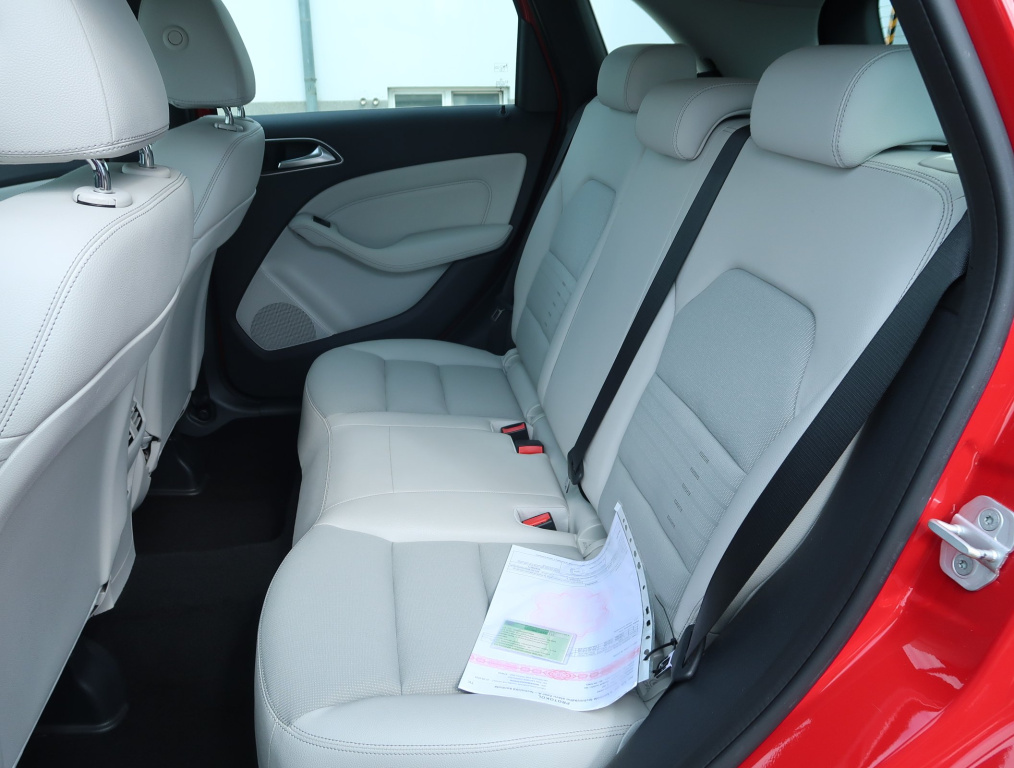Mercedes-Benz B