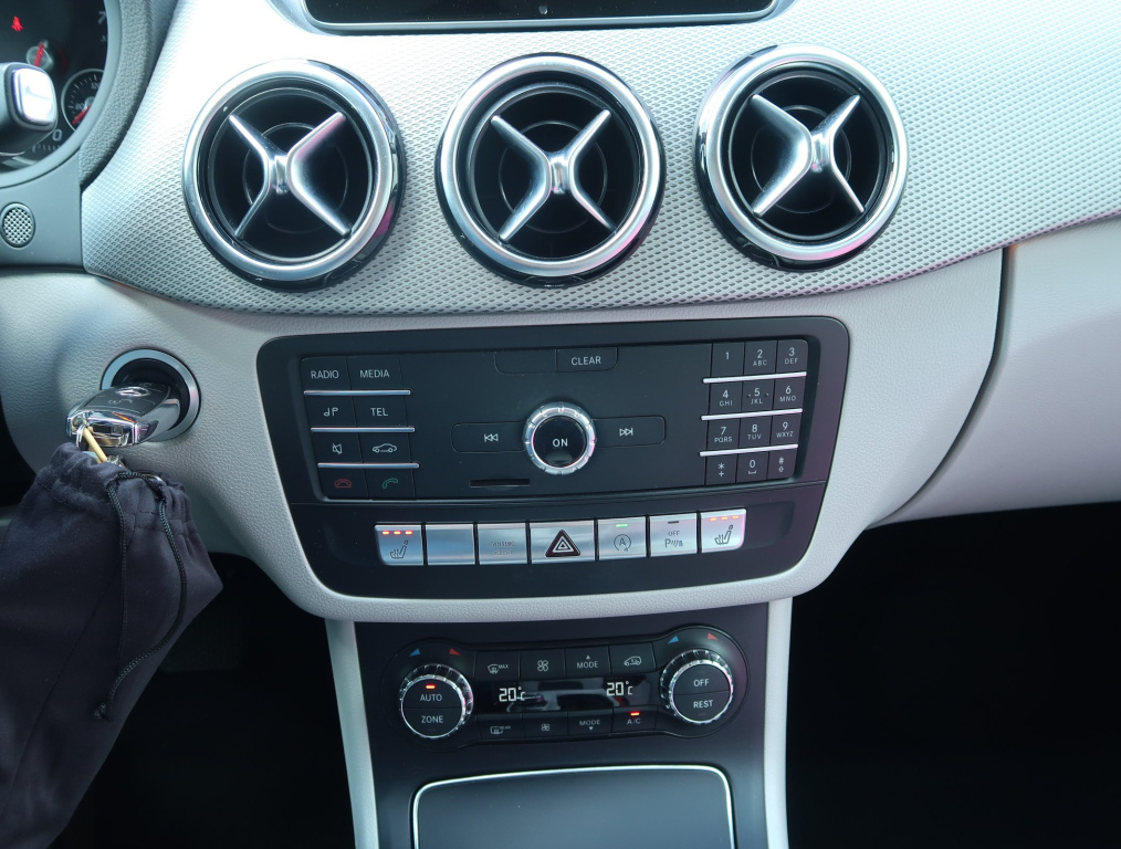 Mercedes-Benz B