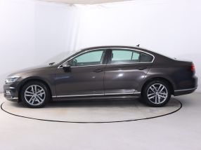 Volkswagen Passat - 2016