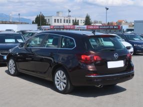 Opel Astra - 2014
