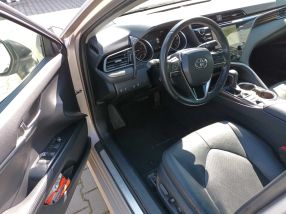 Toyota Camry - 2020
