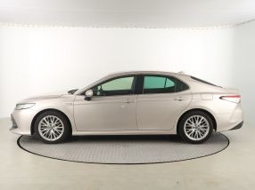 Toyota Camry - 2020