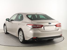 Toyota Camry - 2020