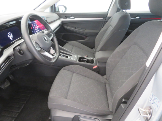 Volkswagen Golf 1.5 eTSI