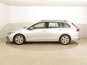 Volkswagen Golf - 2021