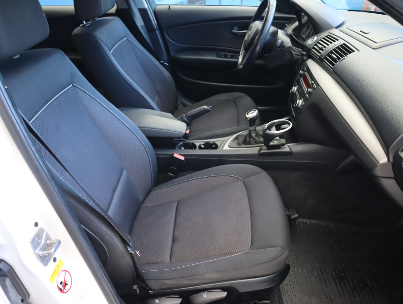 BMW 1, 2011
