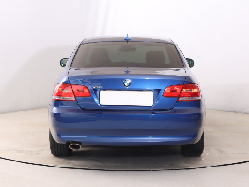 BMW 3, 2010