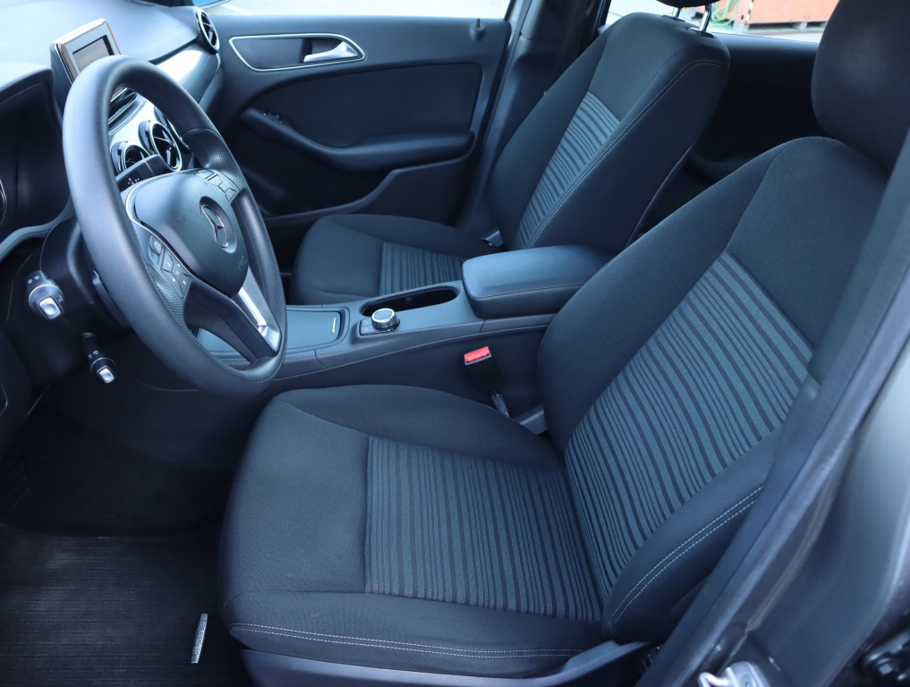 Mercedes-Benz B