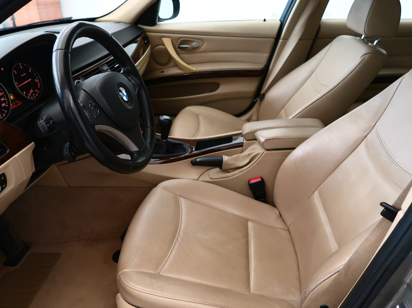 BMW 3, 2011