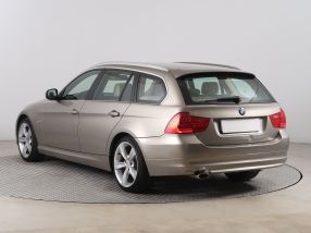 BMW 3 - 2011