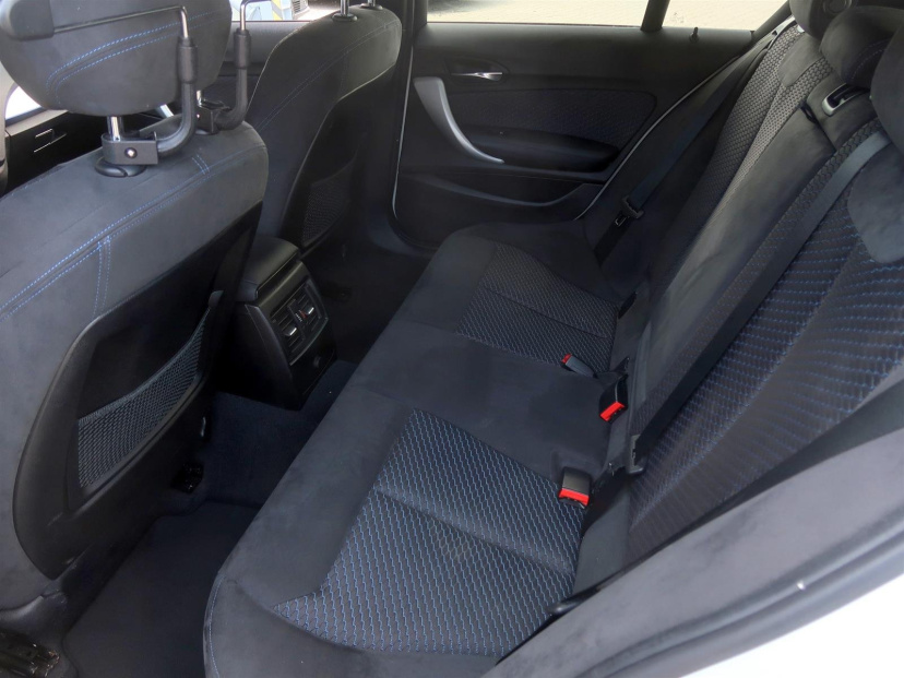 BMW 1, 2015
