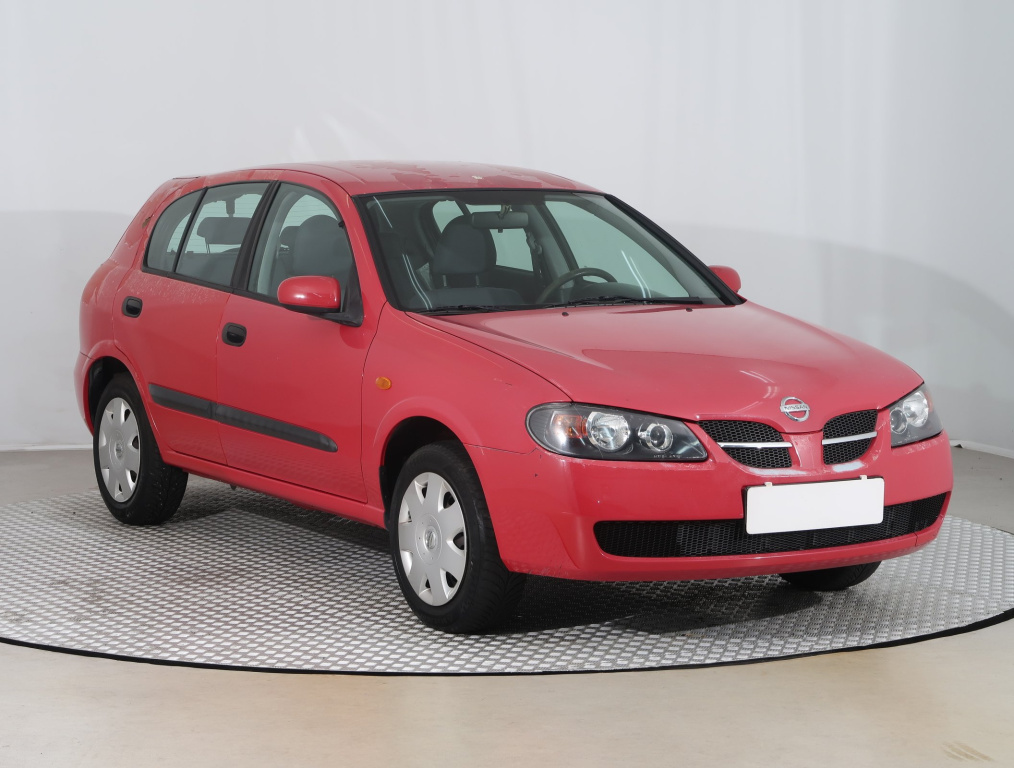 Nissan Almera, 2004