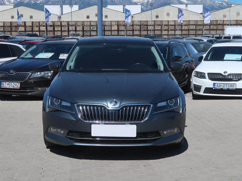 Škoda Superb