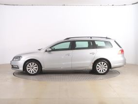 Volkswagen Passat - 2011