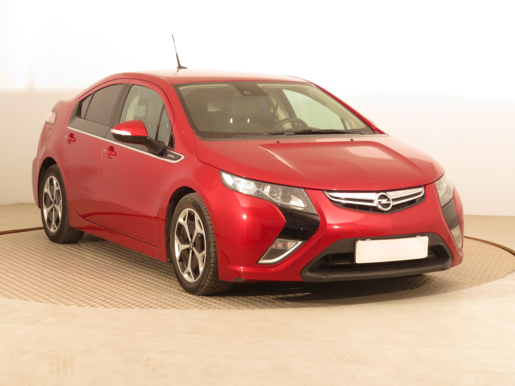 Opel Ampera, 2016