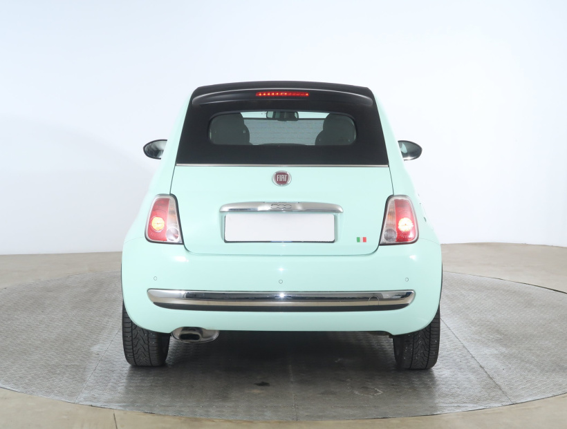 Fiat 500C, 2015