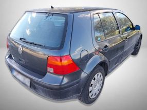 Volkswagen Golf - 2000