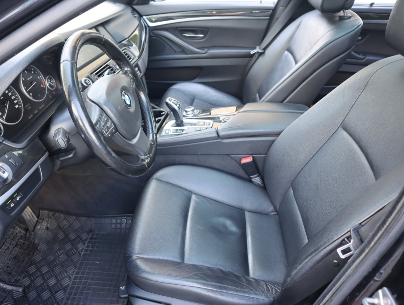 BMW 5, 2013