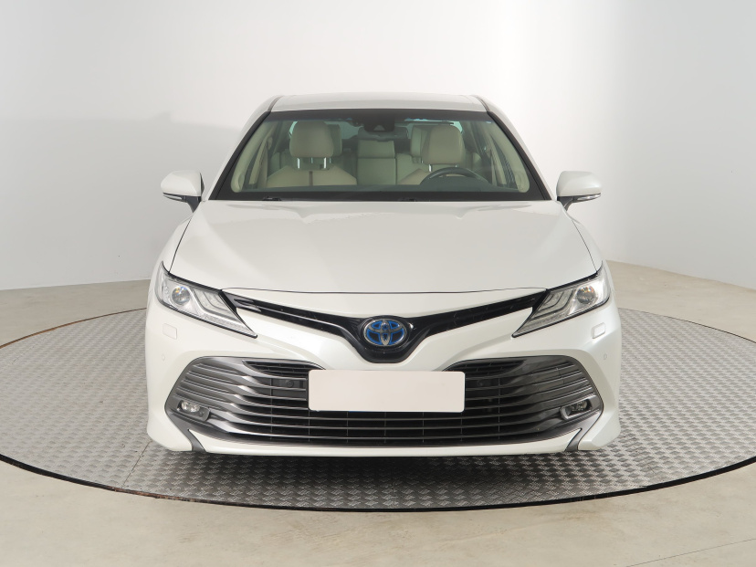 Toyota Camry, 2019