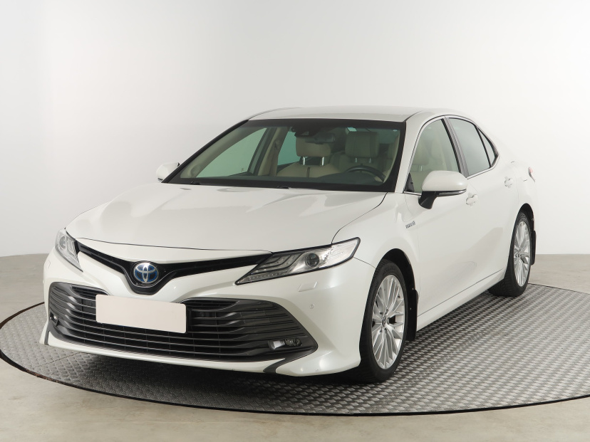 Toyota Camry, 2019