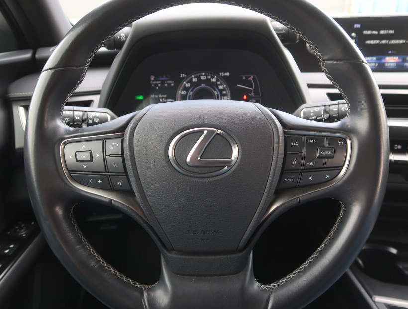 Lexus UX, 2021