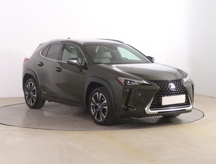 Lexus UX, 2021