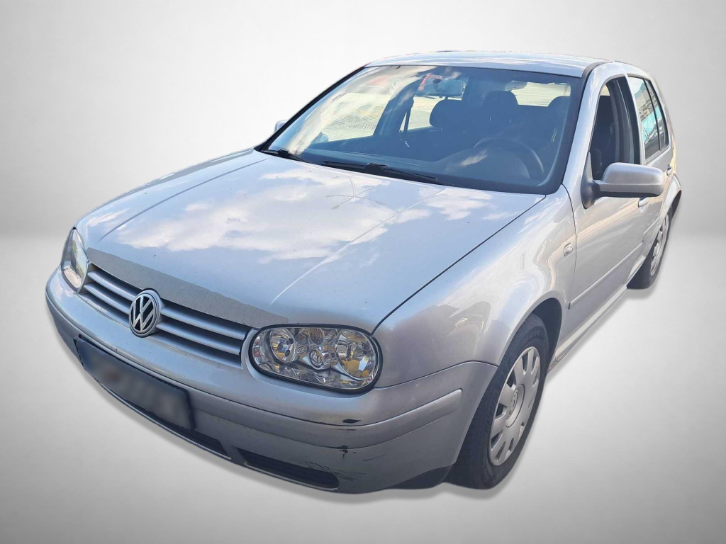 Volkswagen Golf, 2001