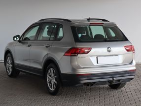 Volkswagen Tiguan - 2020