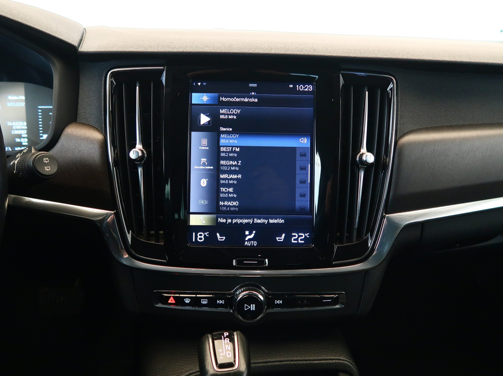 Volvo V90 Cross Country