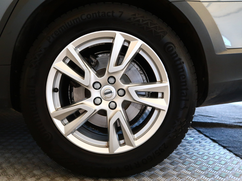 Volvo V90 Cross Country