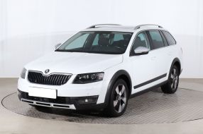 Škoda Octavia Scout - 2015