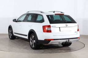 Škoda Octavia Scout - 2015