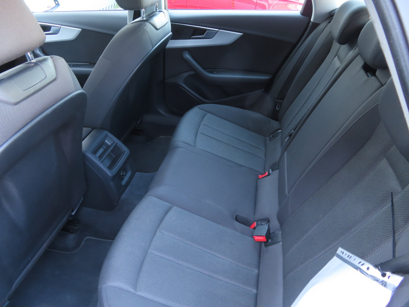 Audi A4, 2016