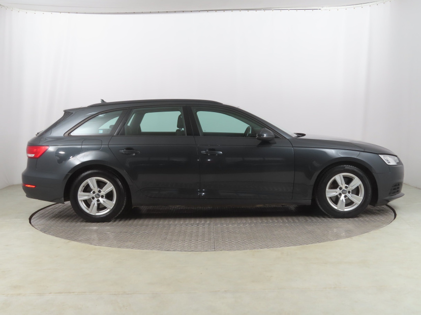 Audi A4, 2016