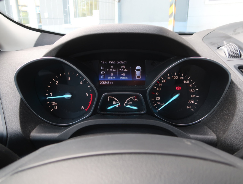 Ford Kuga, 2016