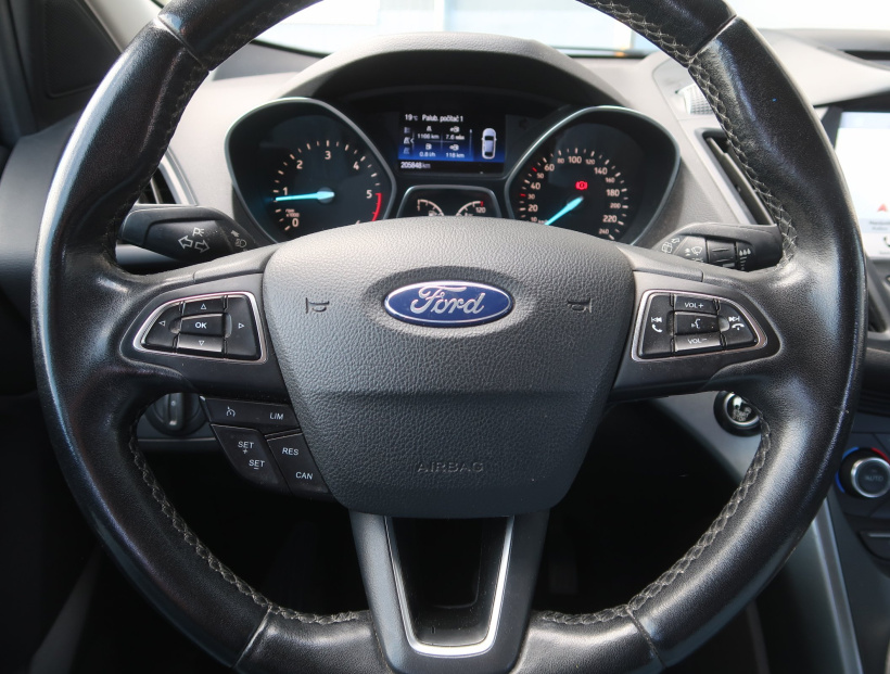 Ford Kuga, 2016