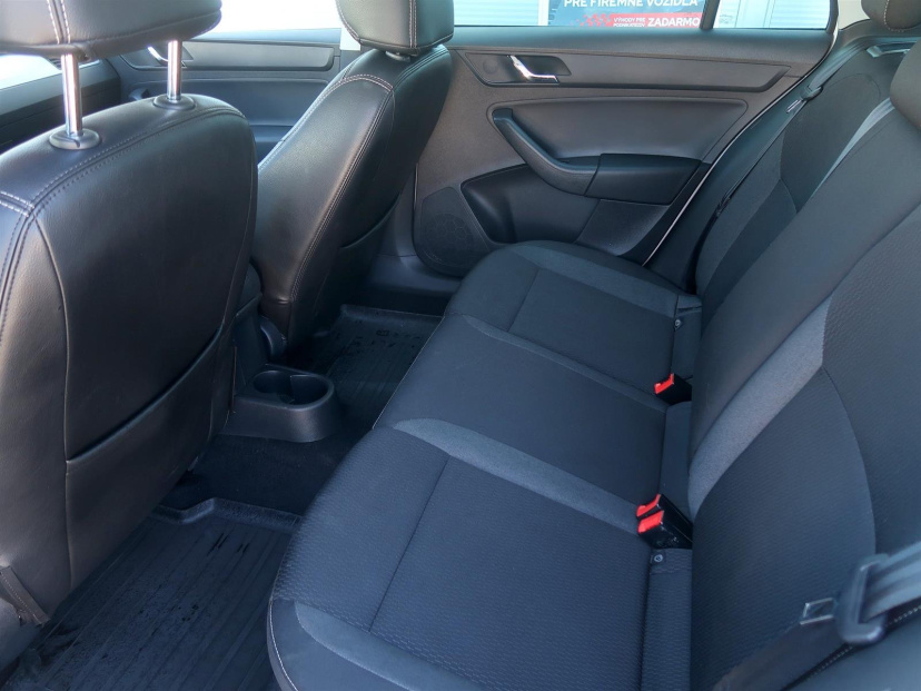 Škoda Rapid Spaceback, 2015