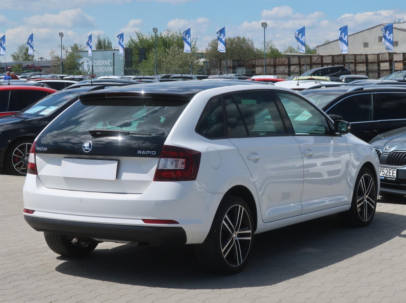 Škoda Rapid Spaceback, 2015