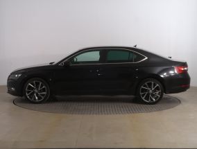 Škoda Superb - 2017