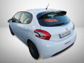 Peugeot 208 - 2013